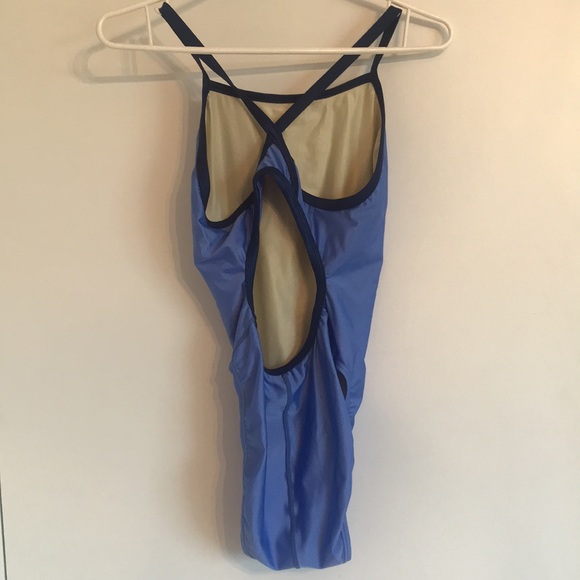 Speedo one piece bathing suit - Picture 5 of 11